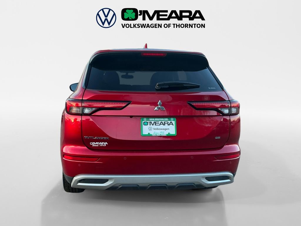 Used 2024 Mitsubishi Outlander SE Black Edition image 4