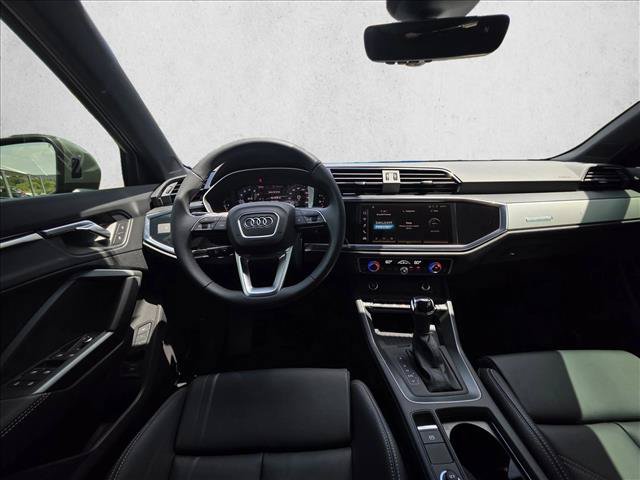 Used 2025 Audi Q3 2.0T Premium w/ Convenience Package AWD/4WD image 19