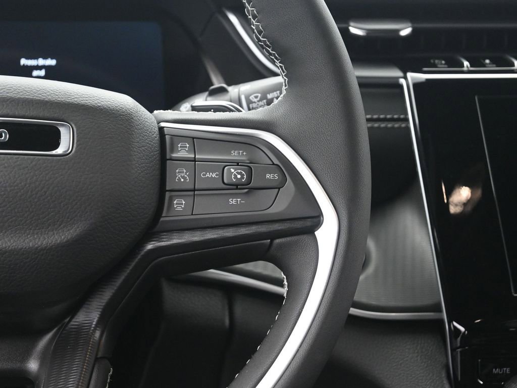 New 2025 Jeep Grand Cherokee Laredo X w/ Luxury Tech Group I image 27