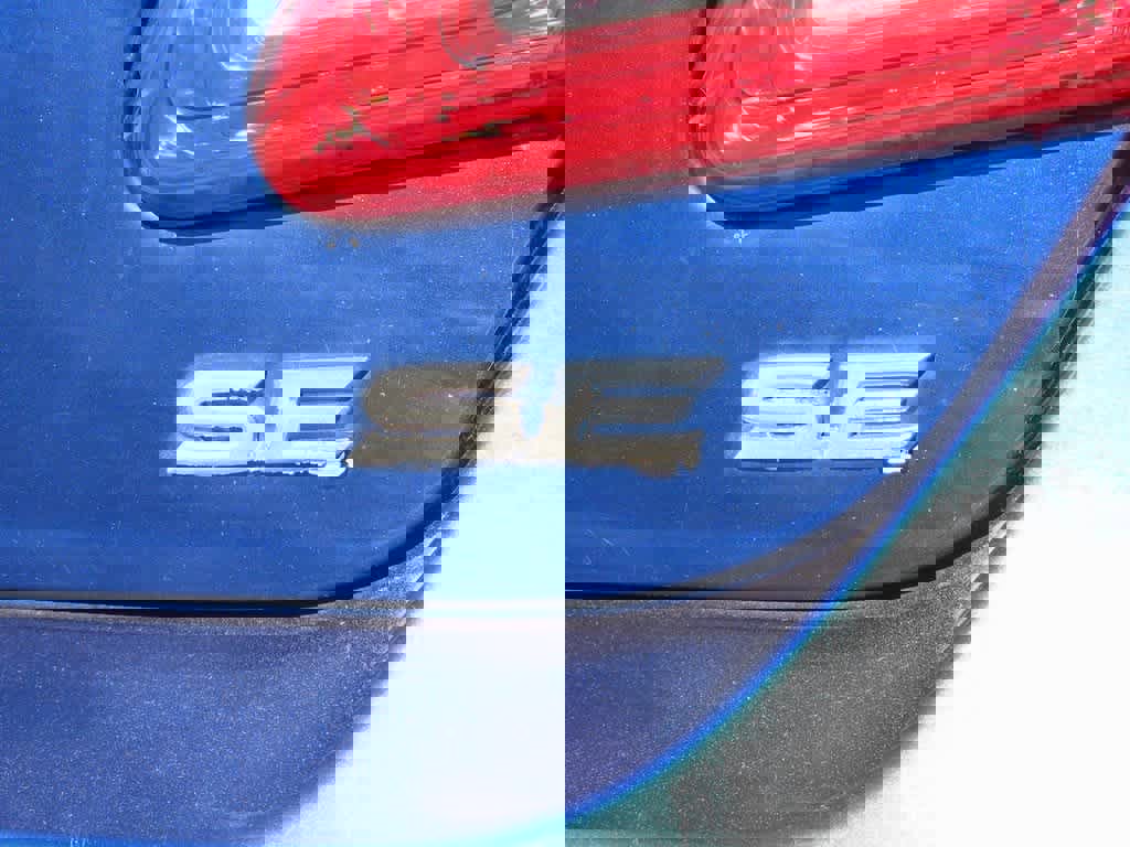 Used 2010 Toyota Camry LE image 8