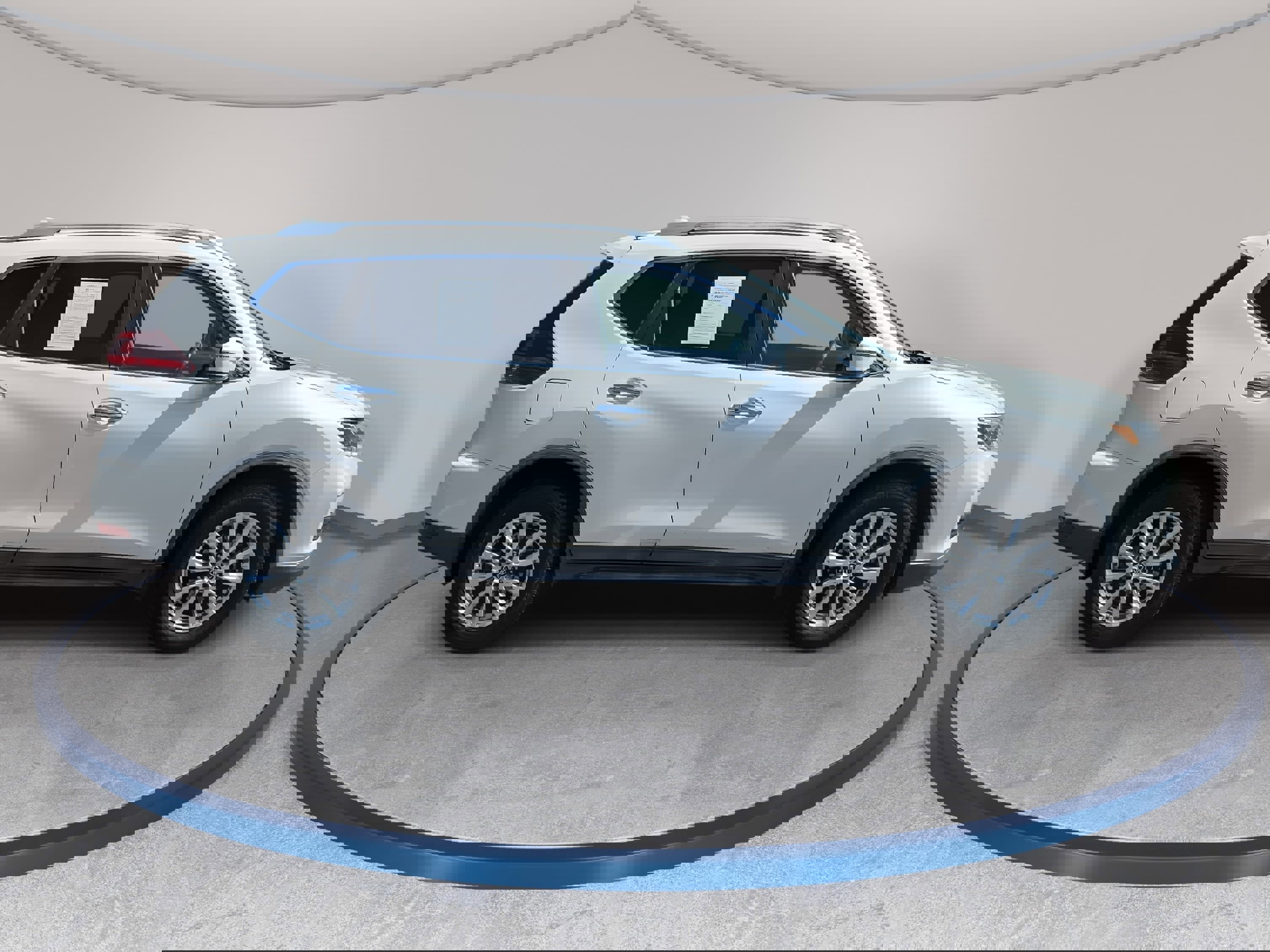 Used 2018 Nissan Rogue SV image 4