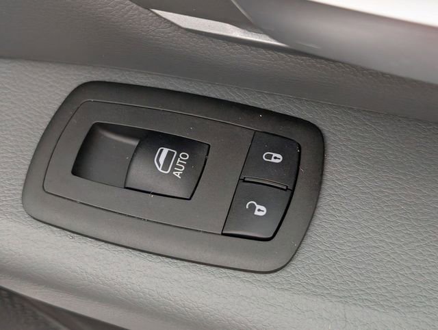 Used 2022 RAM 1500 Big Horn AWD/4WD image 33