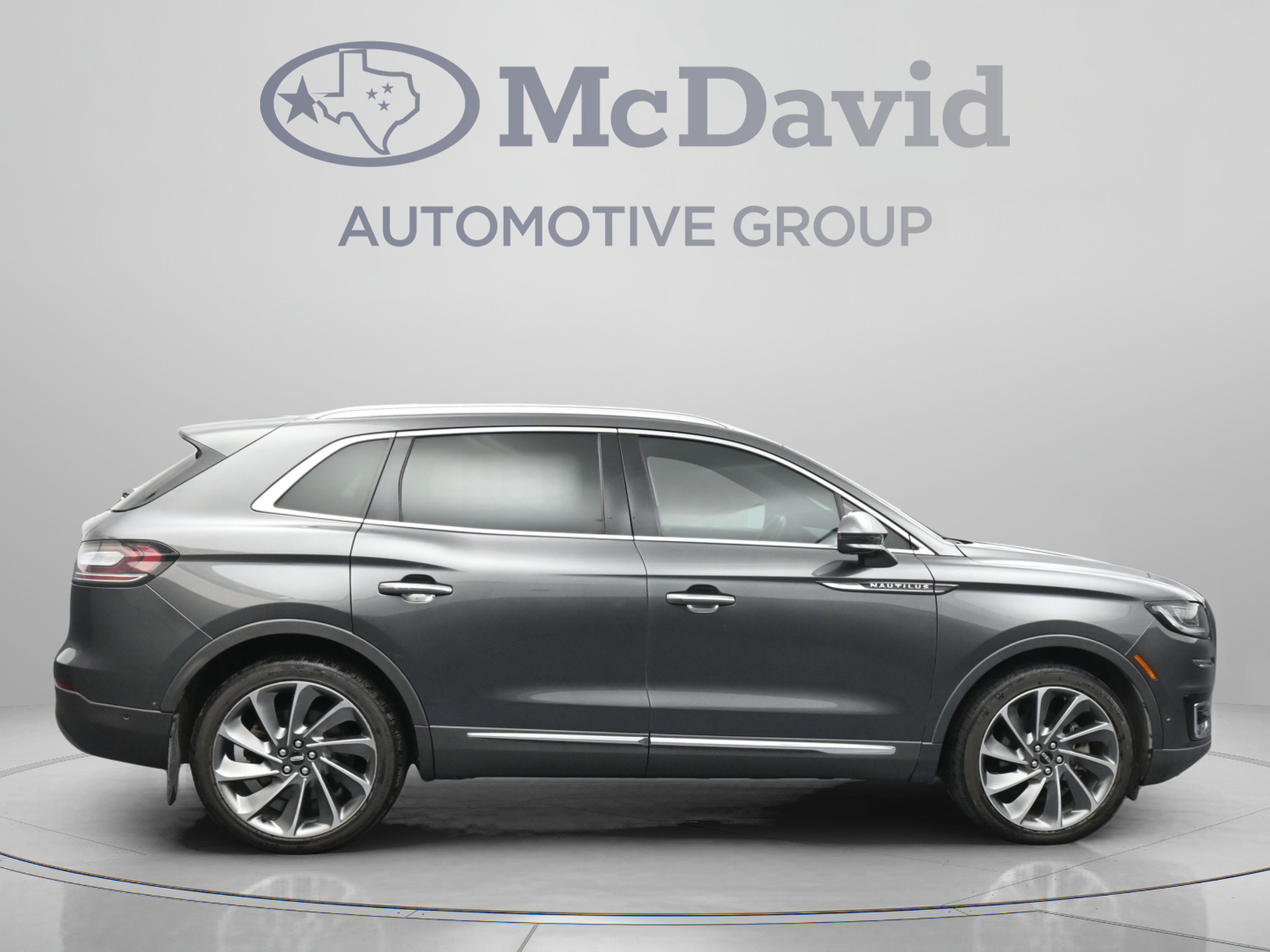 Used 2020 Lincoln Nautilus Reserve w/ Equipment Group 202A AWD/4WD image 9