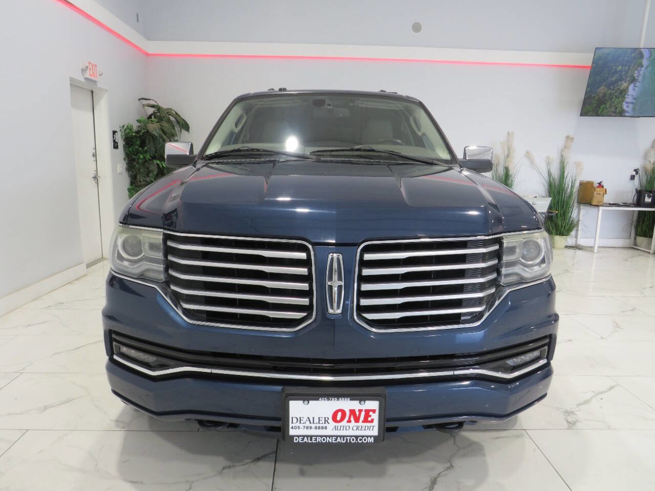 Used 2015 Lincoln Navigator 4WD image 8