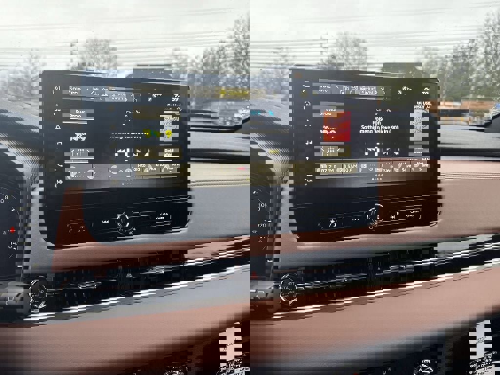 New 2026 Mitsubishi Outlander SEL image 14