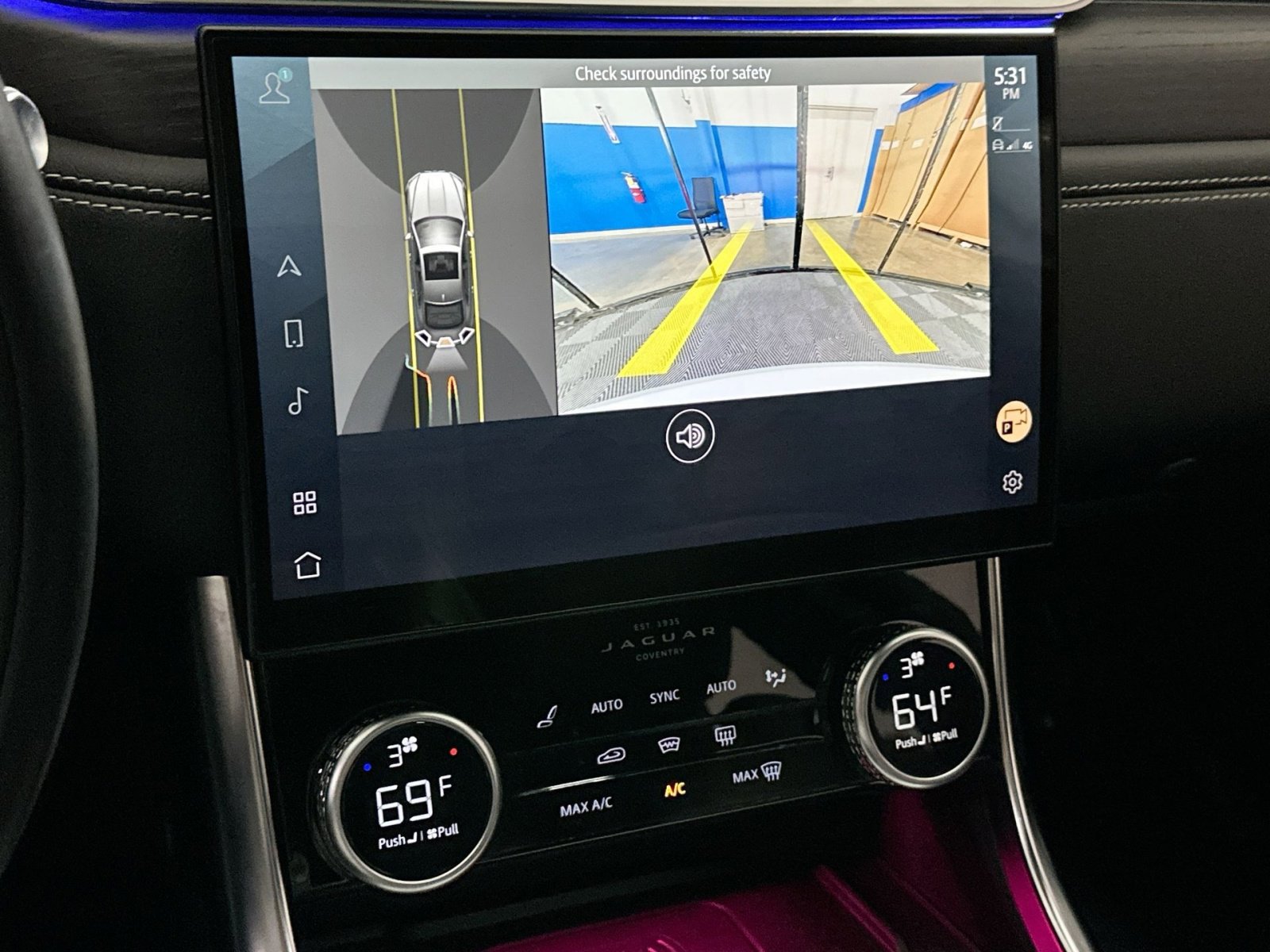 Used 2022 Jaguar XF R-Dynamic SE image 24