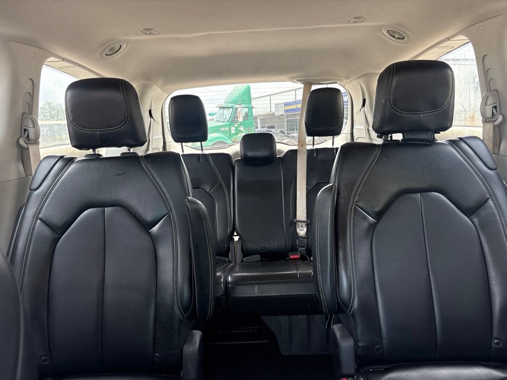 Used 2020 Chrysler Voyager Lxi FWD image 22