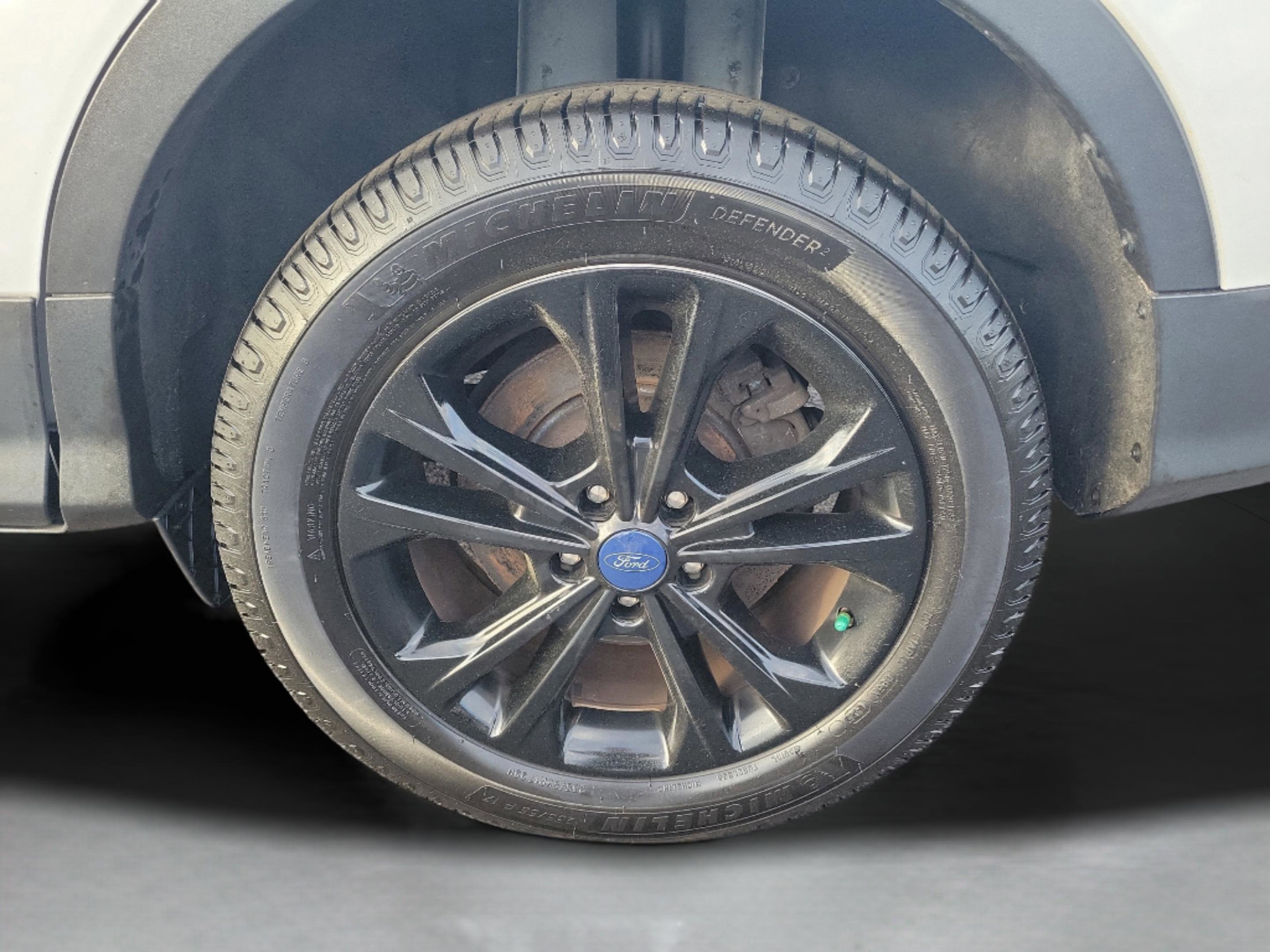 Used 2018 Ford Escape SE w/ SE Sync 3 Package image 30