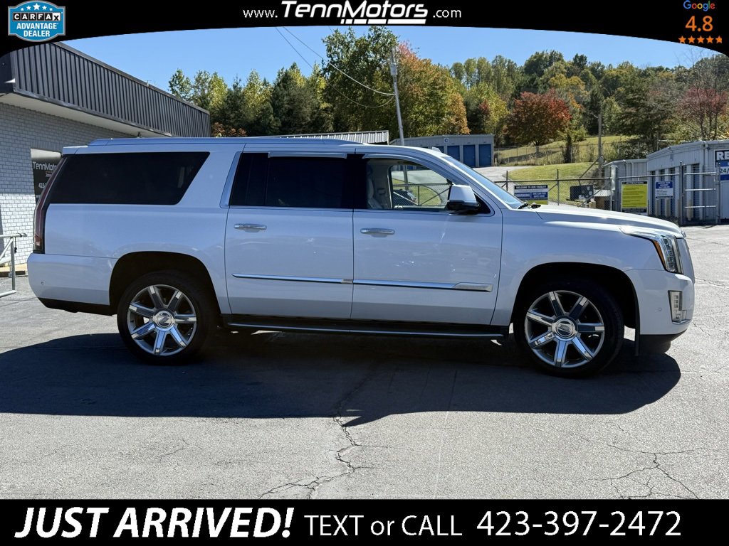 Used 2020 Cadillac Escalade ESV Premium Luxury image 4