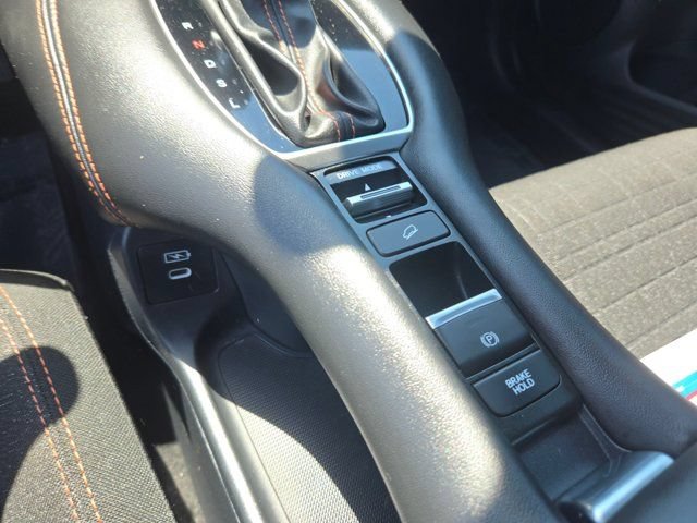 Used 2025 Honda HR-V Sport image 18