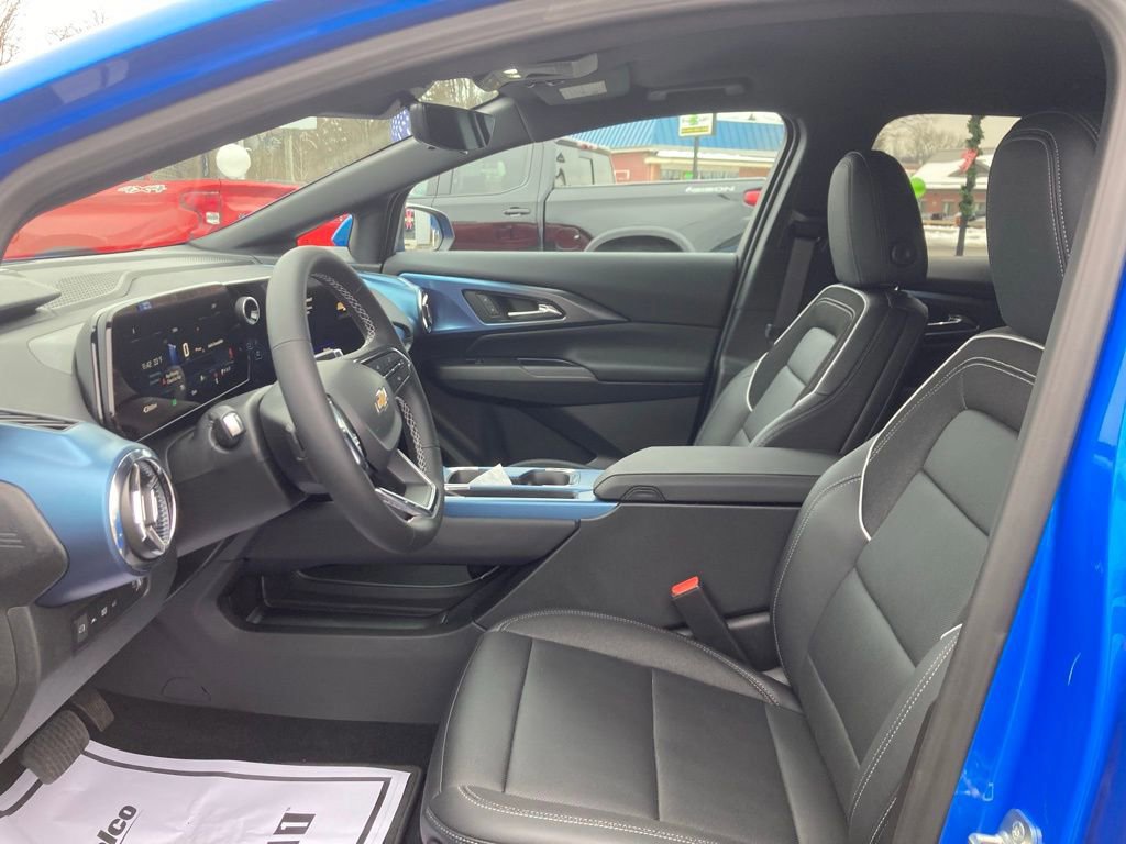 New 2026 Chevrolet Equinox EV LT w/ Convenience Package II image 9