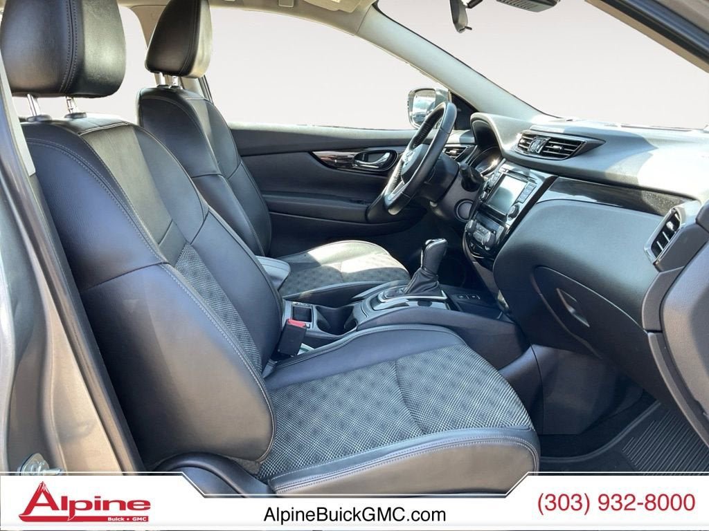 Used 2022 Nissan Rogue Sport SV w/ Technology Package AWD/4WD image 15
