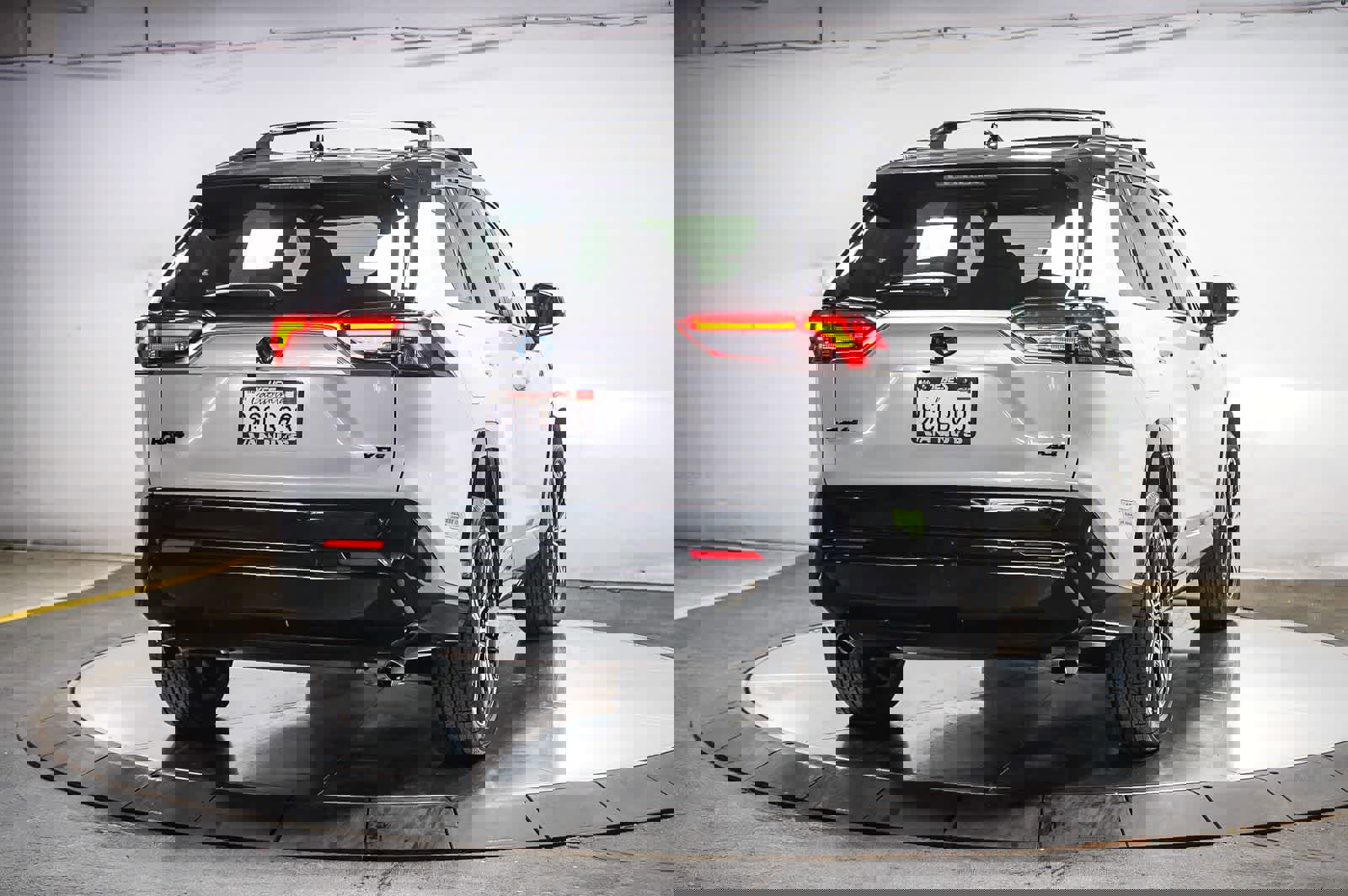 Used 2023 Toyota RAV4 XSE w/ Weather Package image 11