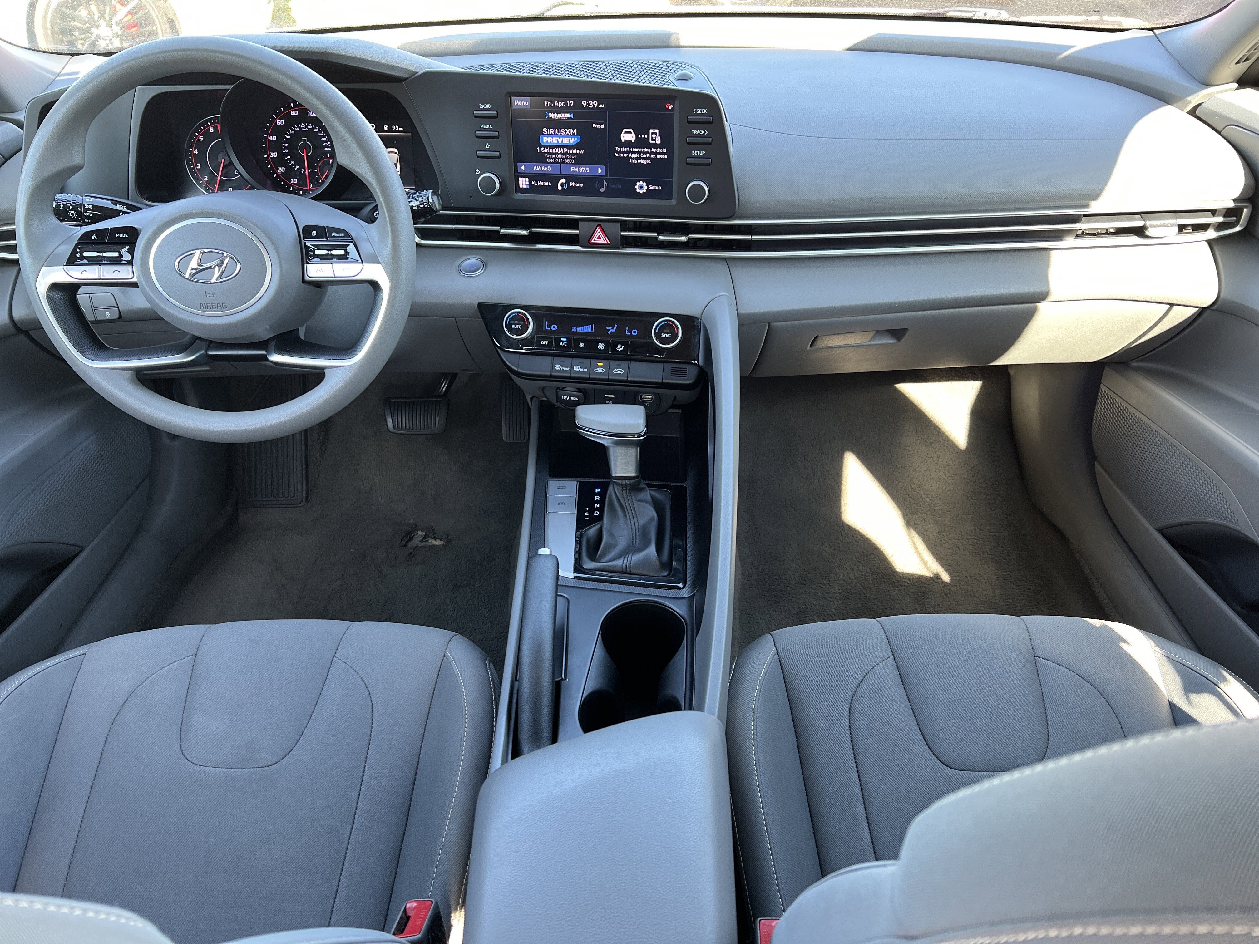 Used 2023 Hyundai Elantra SEL FWD image 4