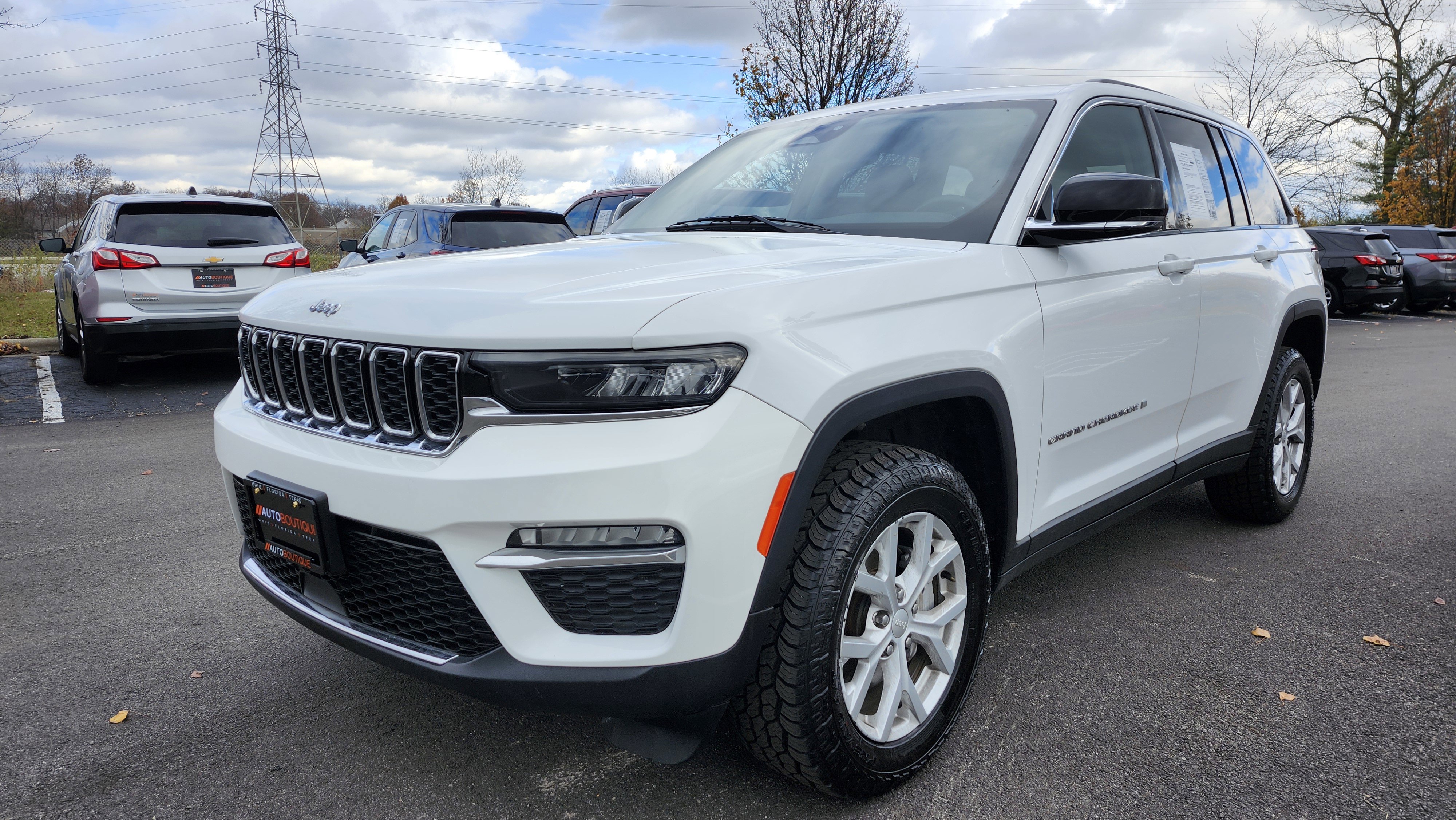 Used 2023 Jeep Grand Cherokee Limited image 14