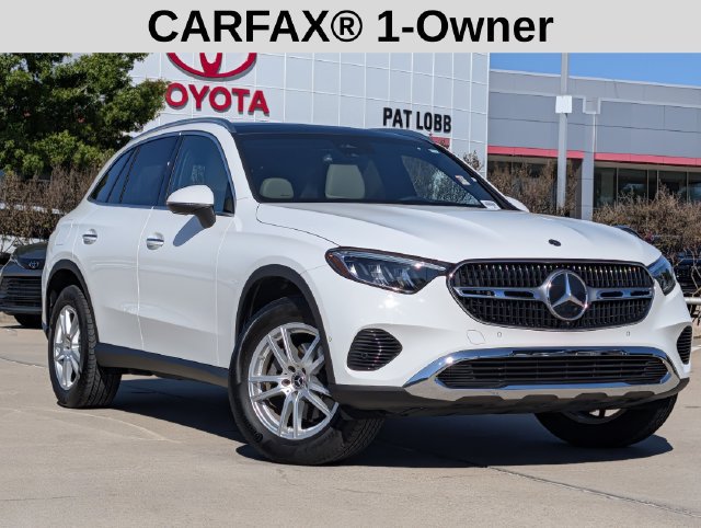 Used 2025 Mercedes-Benz GLC 300 4MATIC image 2