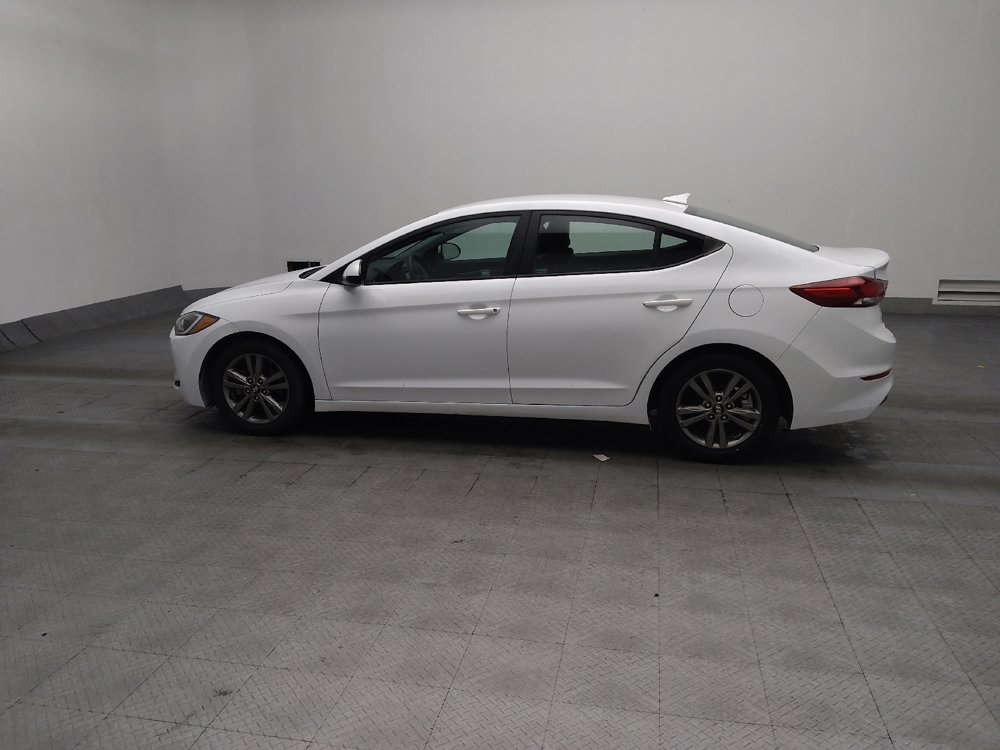 Used 2018 Hyundai Elantra SE w/ SE Connectivity Package 04 FWD image 3
