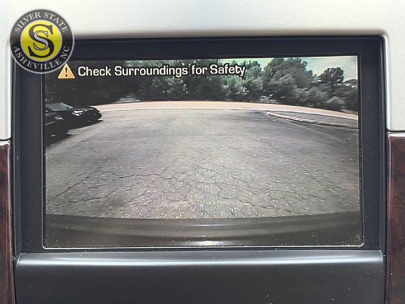 Used 2011 Cadillac Escalade ESV Premium AWD/4WD image 32