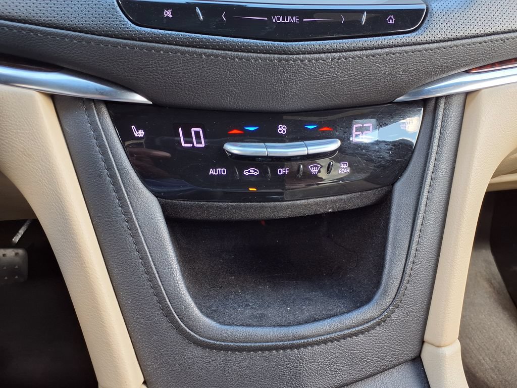 Used 2018 Cadillac XT5 Luxury FWD image 30