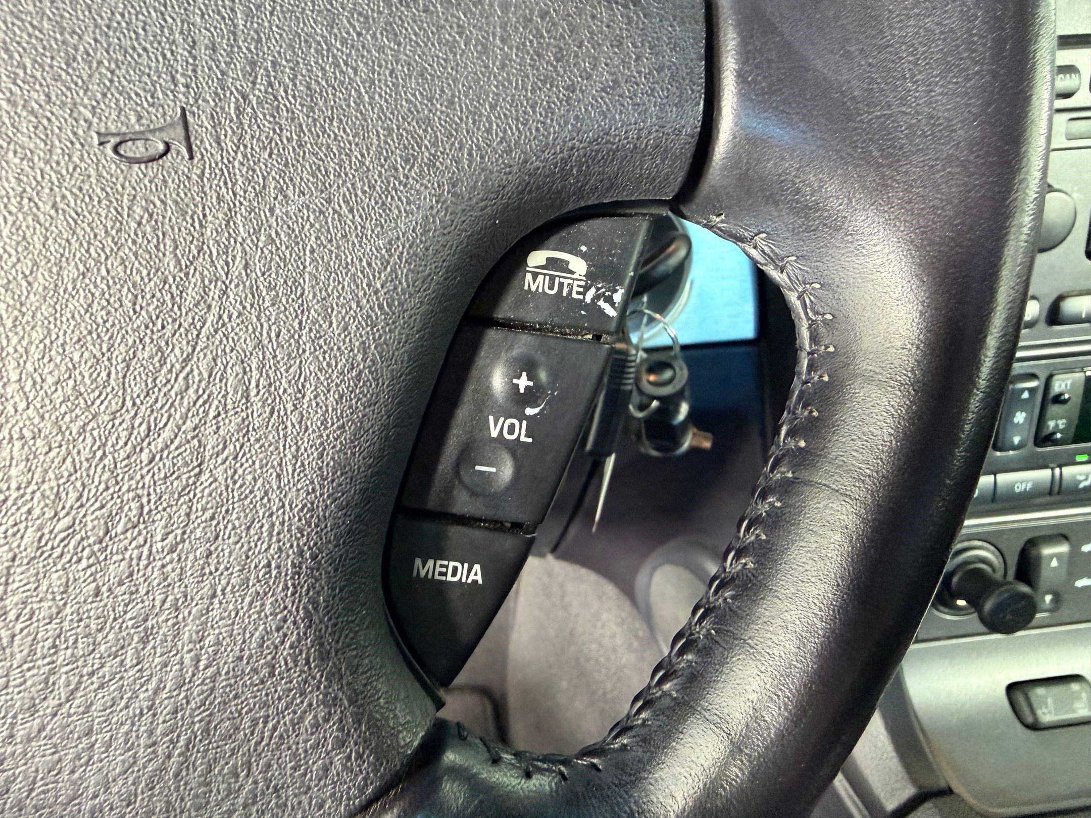 Used 2003 Ford Thunderbird RWD image 26