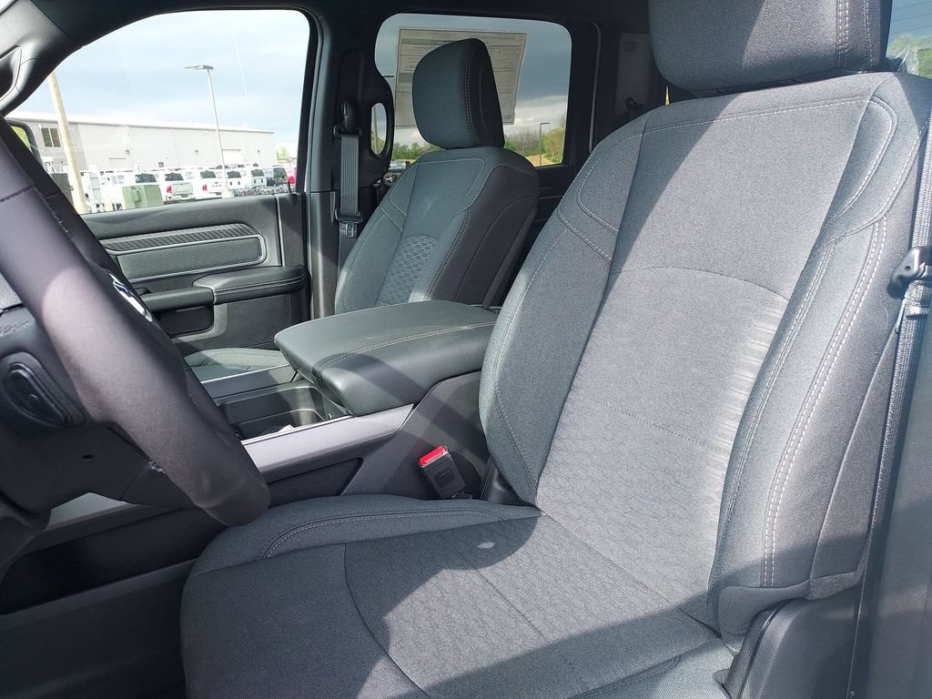 New 2026 RAM 2500 Big Horn AWD/4WD image 17