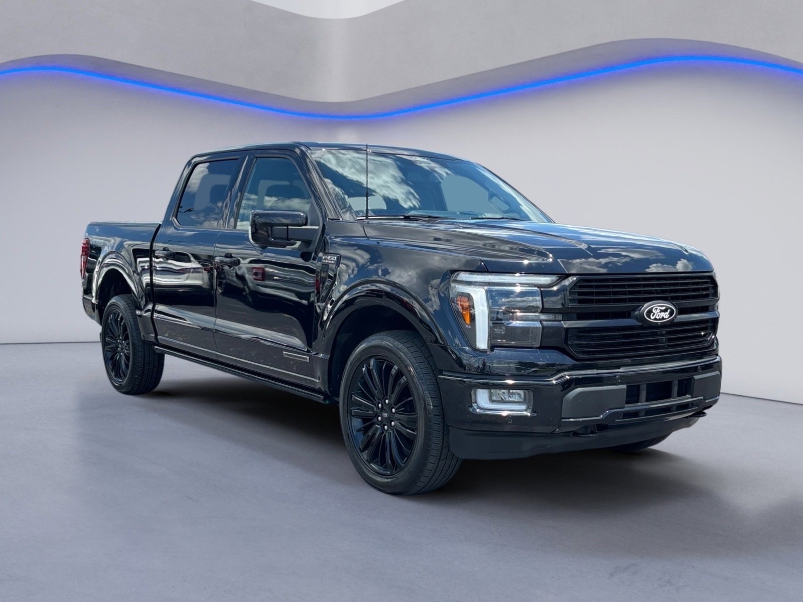 Used 2024 Ford F150 Platinum w/ Equipment Group 702A High image 3