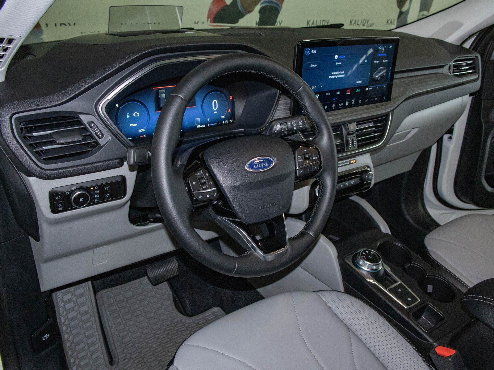 Used 2026 Ford Escape Platinum w/ Premium Technology Package AWD/4WD image 6