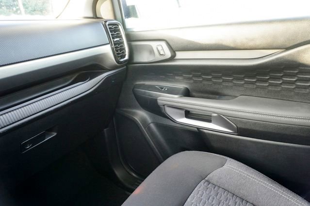 Used 2025 Ford Ranger XLT w/ FX4 Off-Road Package image 26