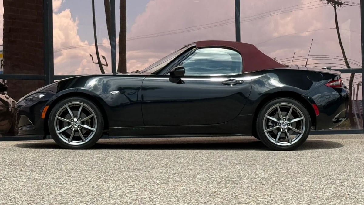 Used 2018 MAZDA MX-5 Miata Grand Touring RWD image 8