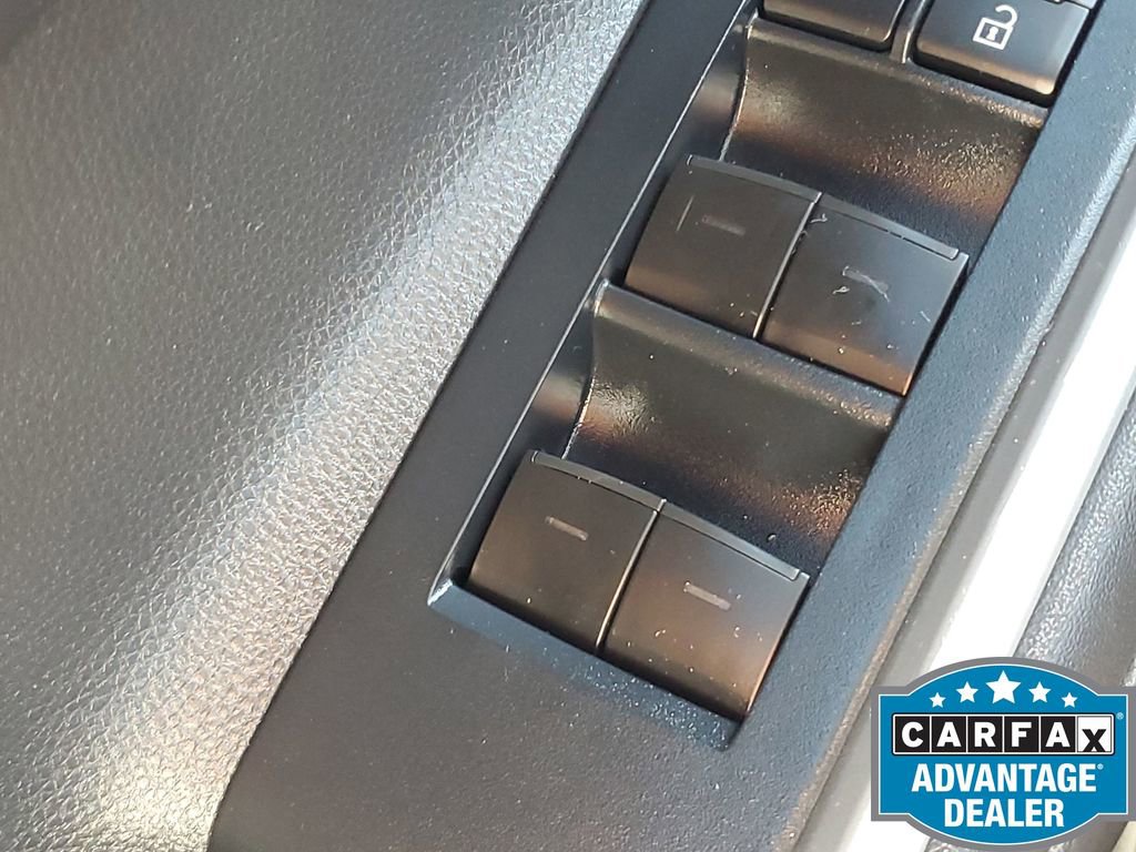 Used 2020 Toyota Highlander XLE image 34