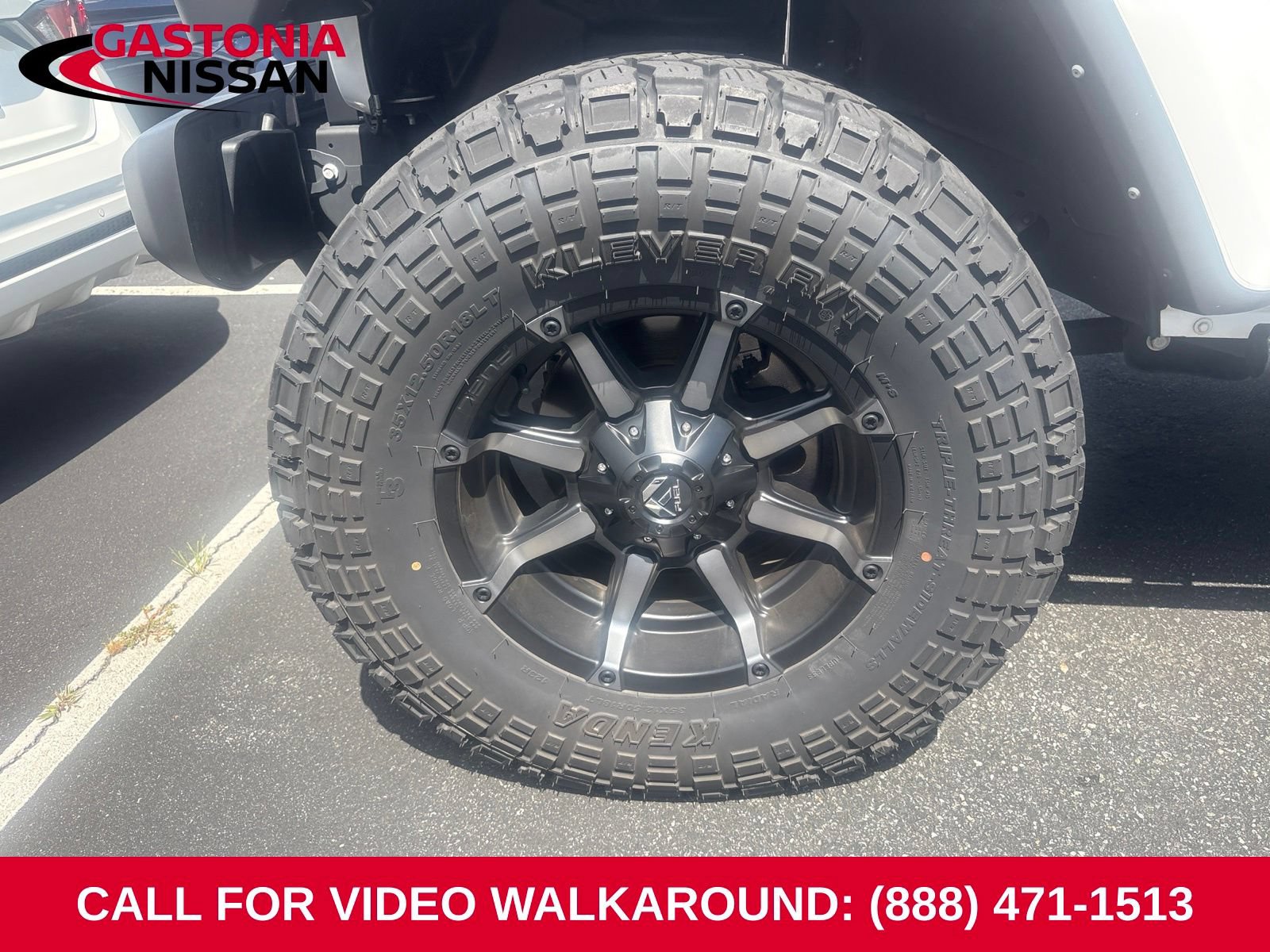 Used 2023 Jeep Gladiator Sport AWD/4WD image 15