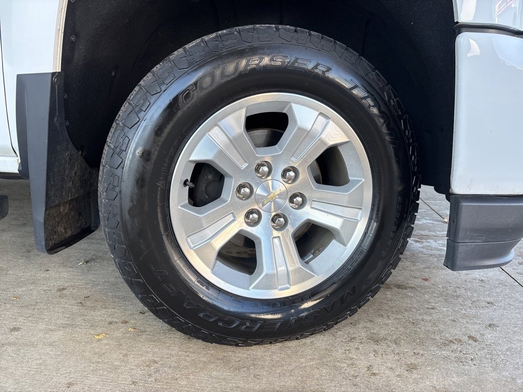 Used 2018 Chevrolet Silverado 1500 LT w/ All Star Edition image 32