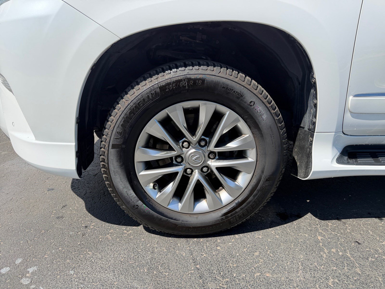 Used 2016 Lexus GX 460 Luxury w/ Preferred Accessory Package AWD/4WD image 24
