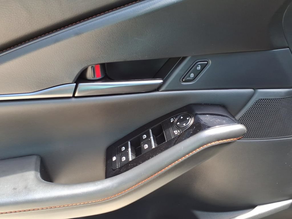 Certified 2025 MAZDA CX-30 Carbon AWD/4WD image 11