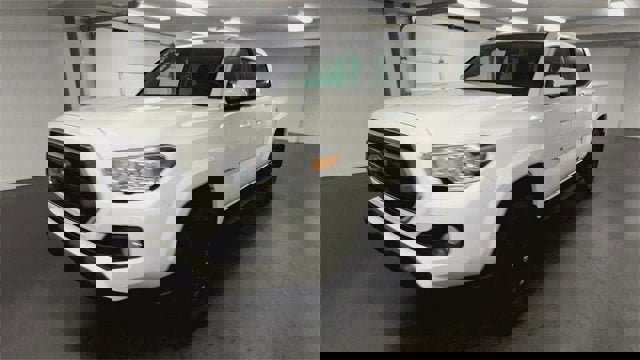 Used 2022 Toyota Tacoma SR5 image 4