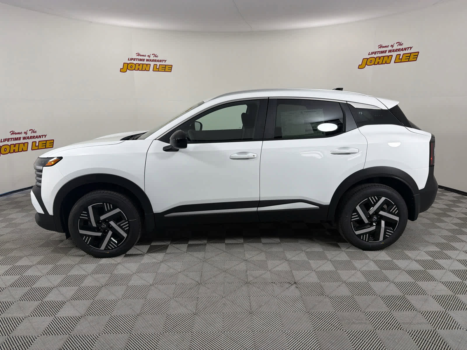 New 2026 Nissan Kicks SV image 2