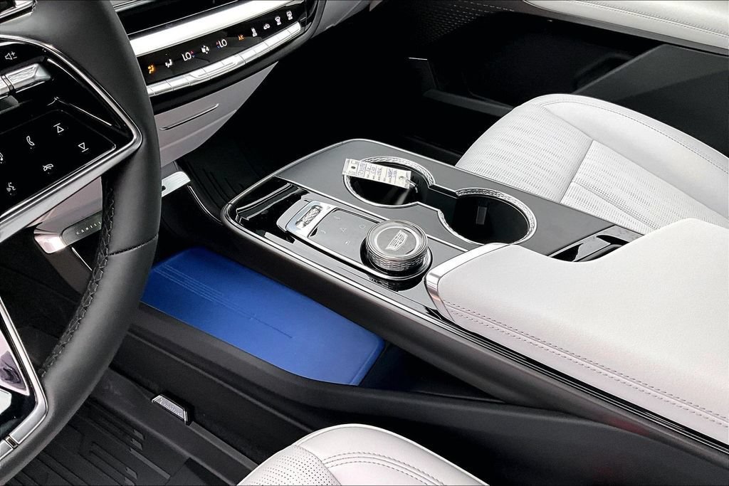 New 2026 Cadillac Lyriq Sport w/ LPO, Floor Liner Package AWD/4WD image 8