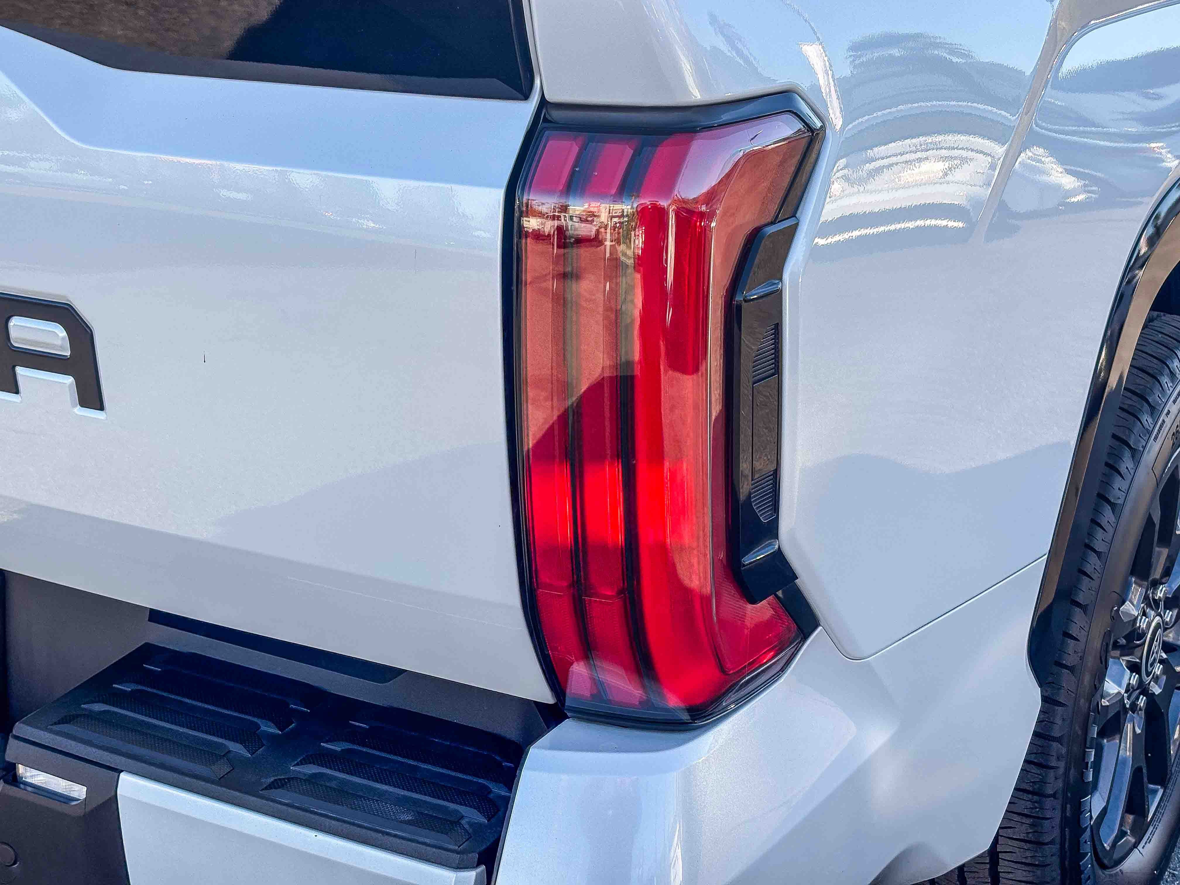 Used 2022 Toyota Tundra Platinum image 8