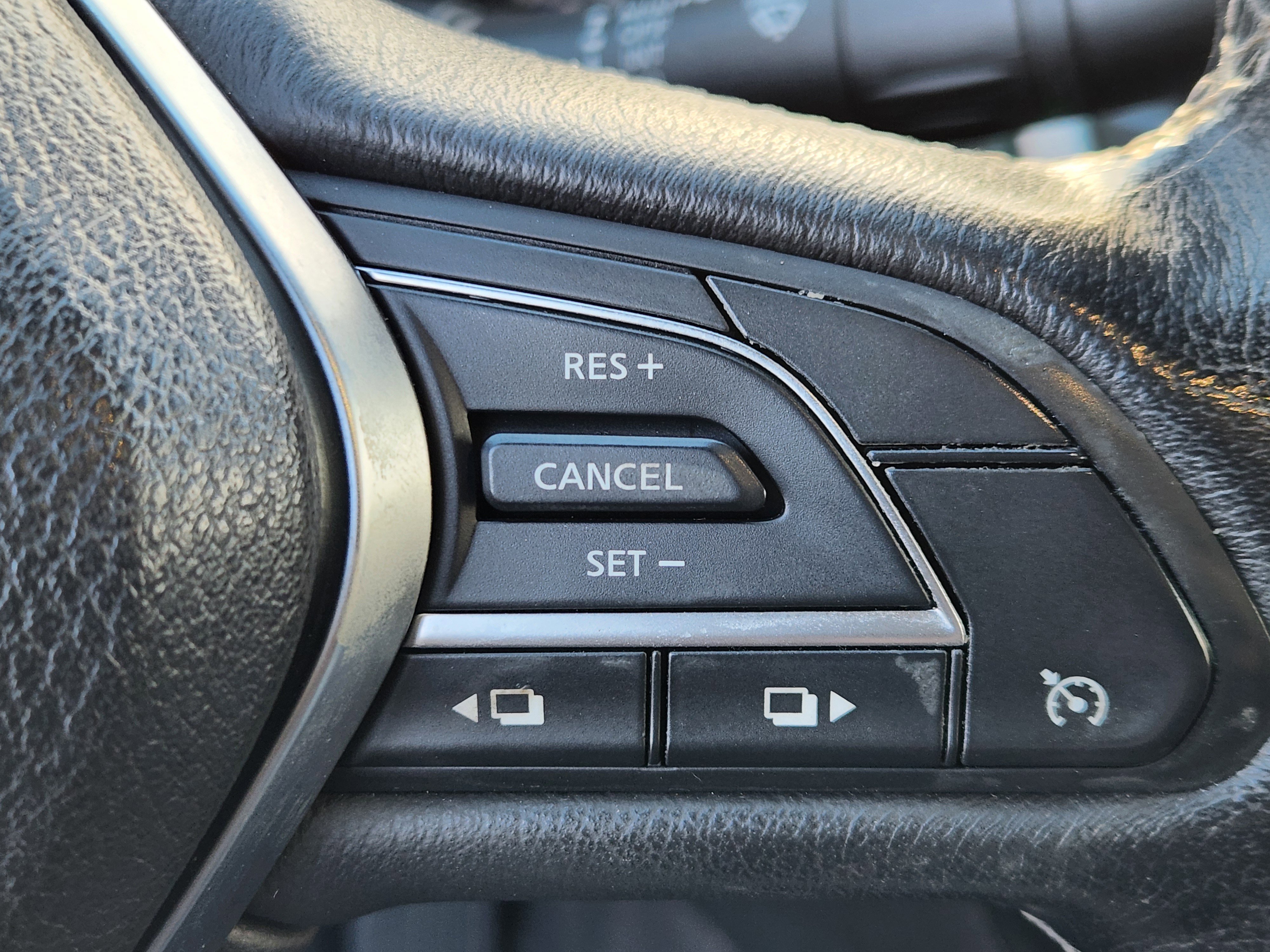 Used 2017 INFINITI Q60 w/ Premium Plus Package 3.0T image 25