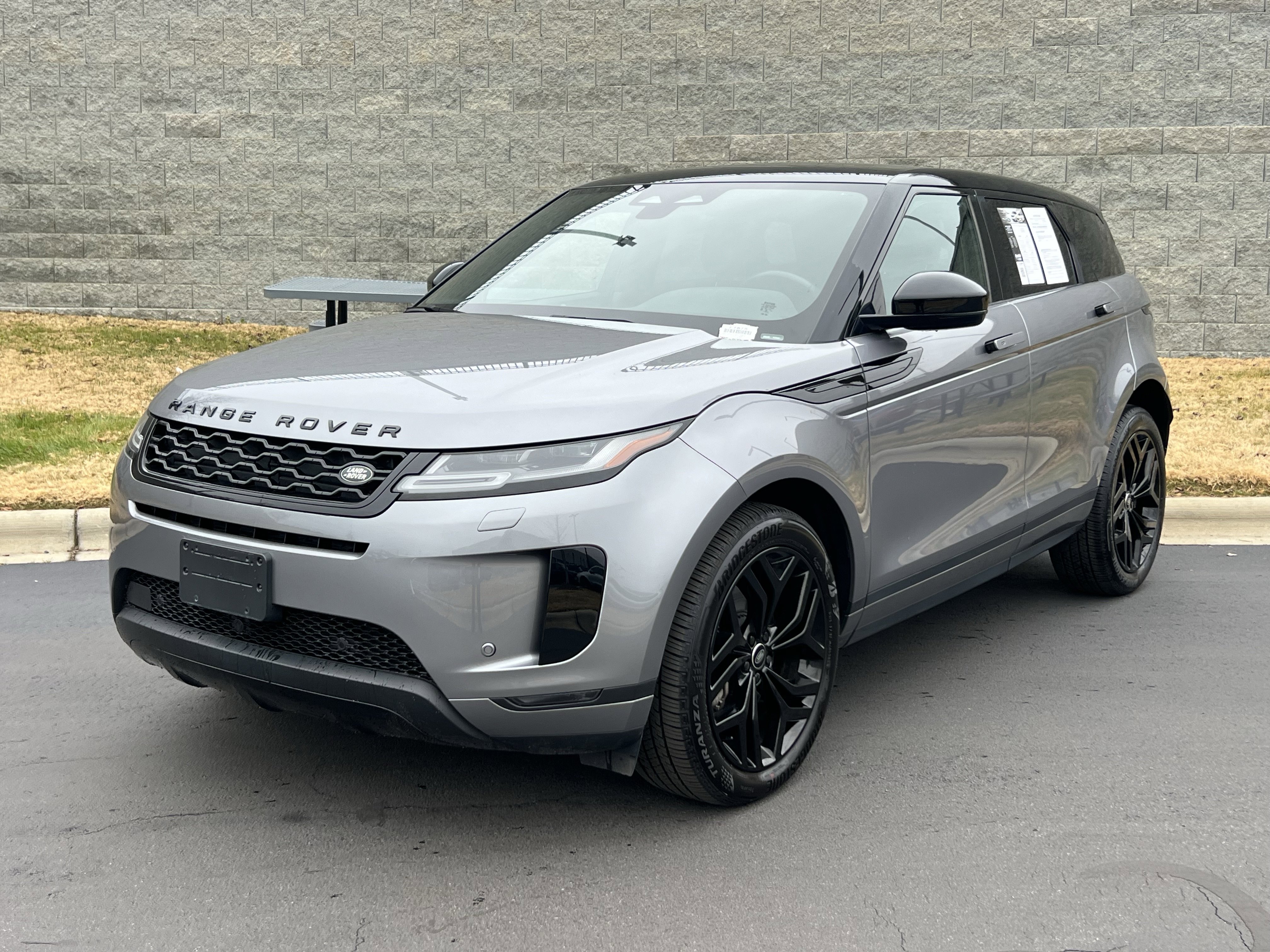Certified 2022 Land Rover Range Rover Evoque SE image 2