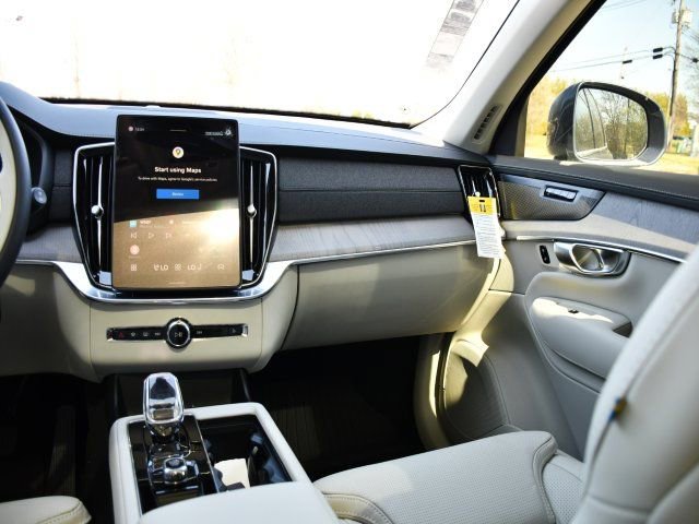 New 2026 Volvo XC90 B6 Ultra w/ Protection Package AWD/4WD image 19