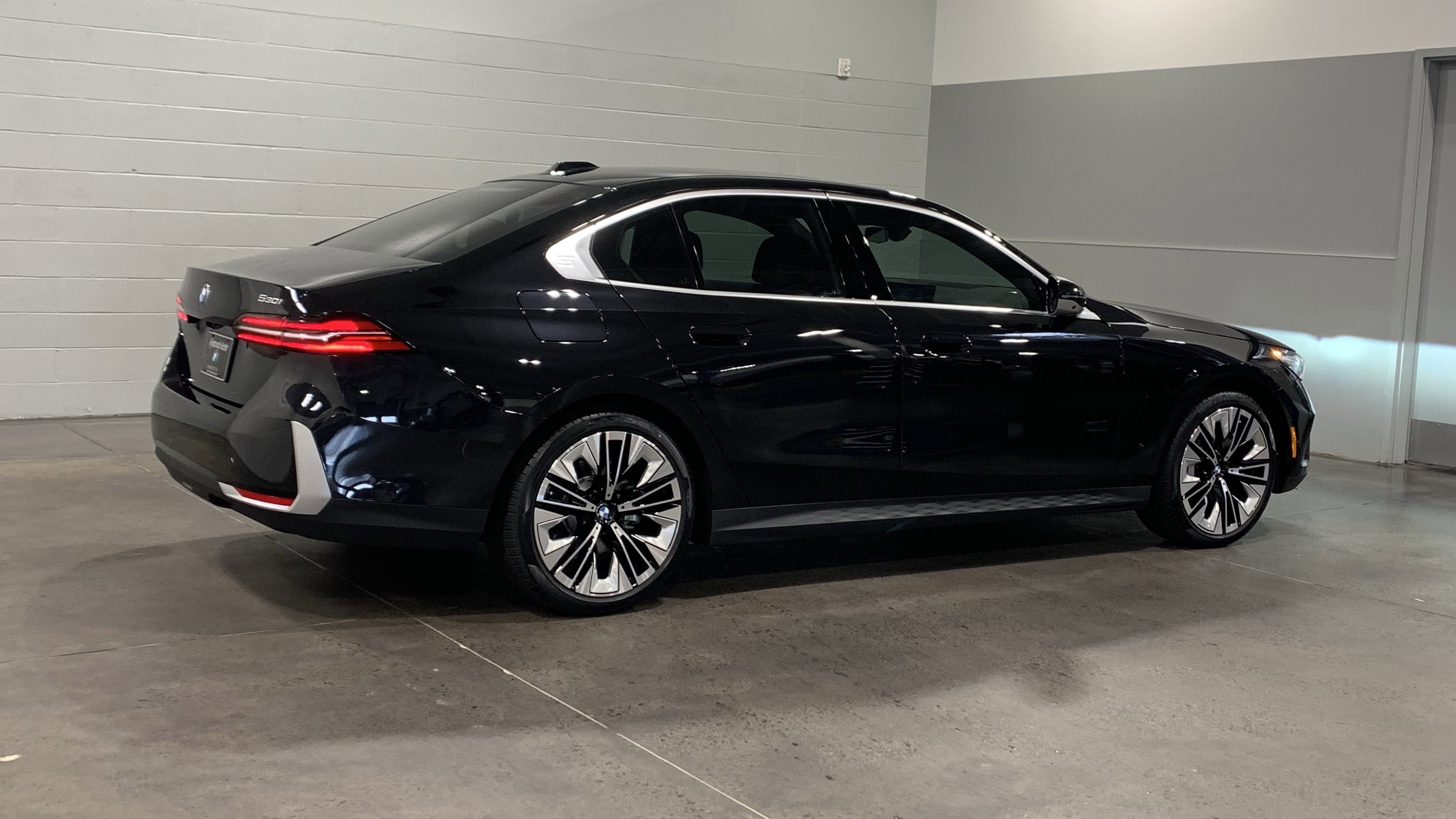 Used 2026 BMW 530i image 8