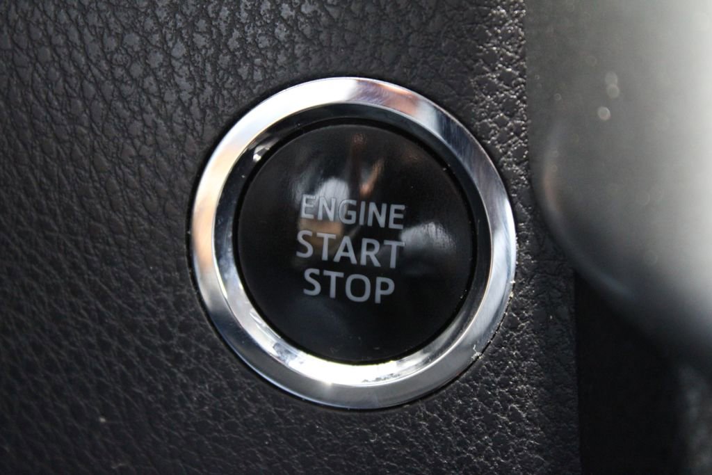 Used 2019 Toyota Highlander XLE image 32