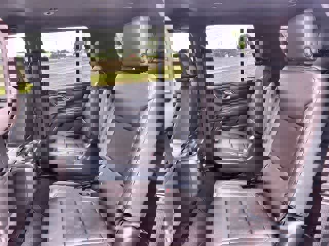 Used 2023 Chevrolet Tahoe LT w/ Luxury Package AWD/4WD image 14