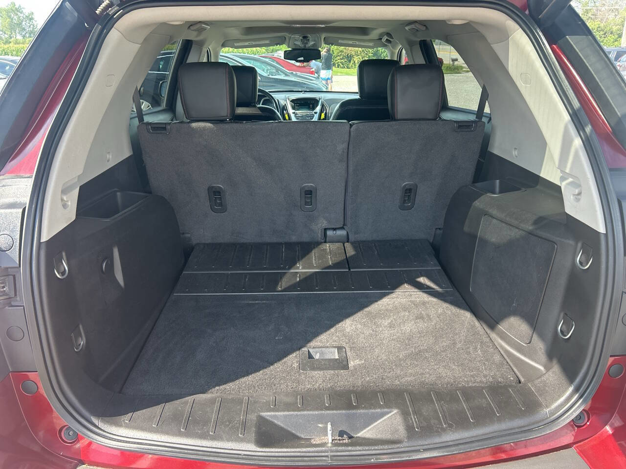 Used 2016 Chevrolet Equinox LTZ w/ Enhanced Convenience Package image 17