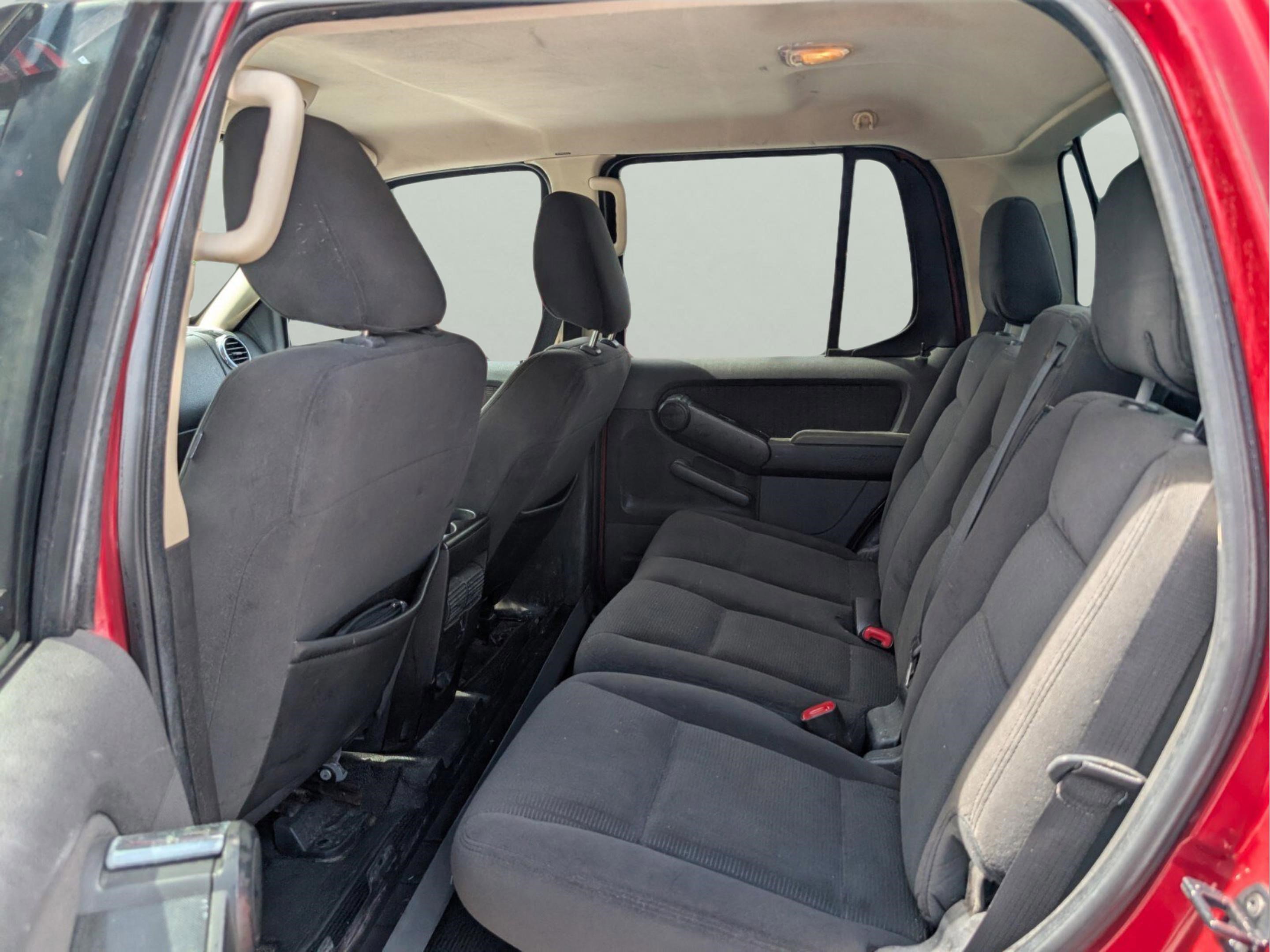 Used 2010 Ford Explorer Sport Trac XLT image 31