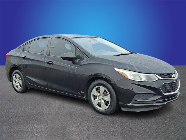 Used 2018 Chevrolet Cruze LS image 3