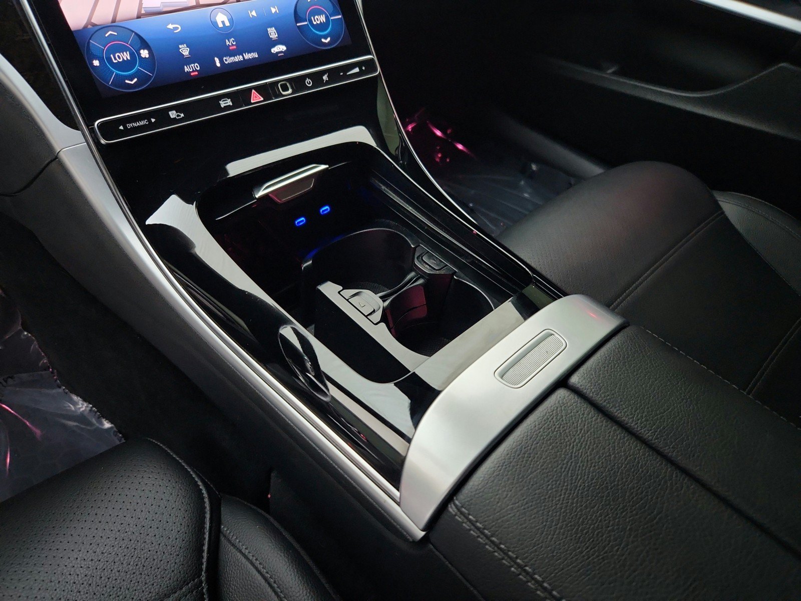 Used 2025 Mercedes-Benz C 300 Sedan image 26
