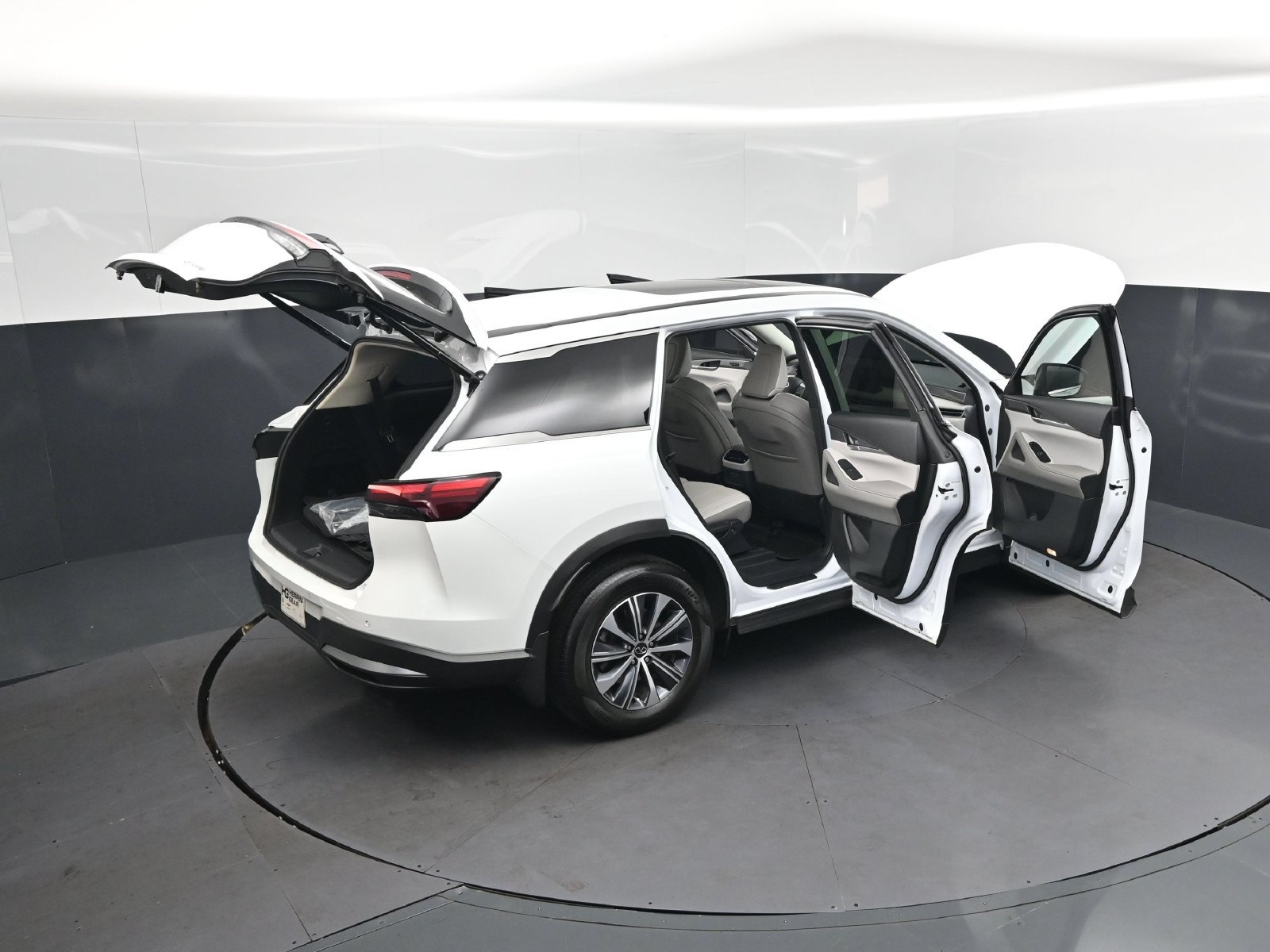 Used 2026 INFINITI QX60 Pure w/ Cargo Package FWD image 50