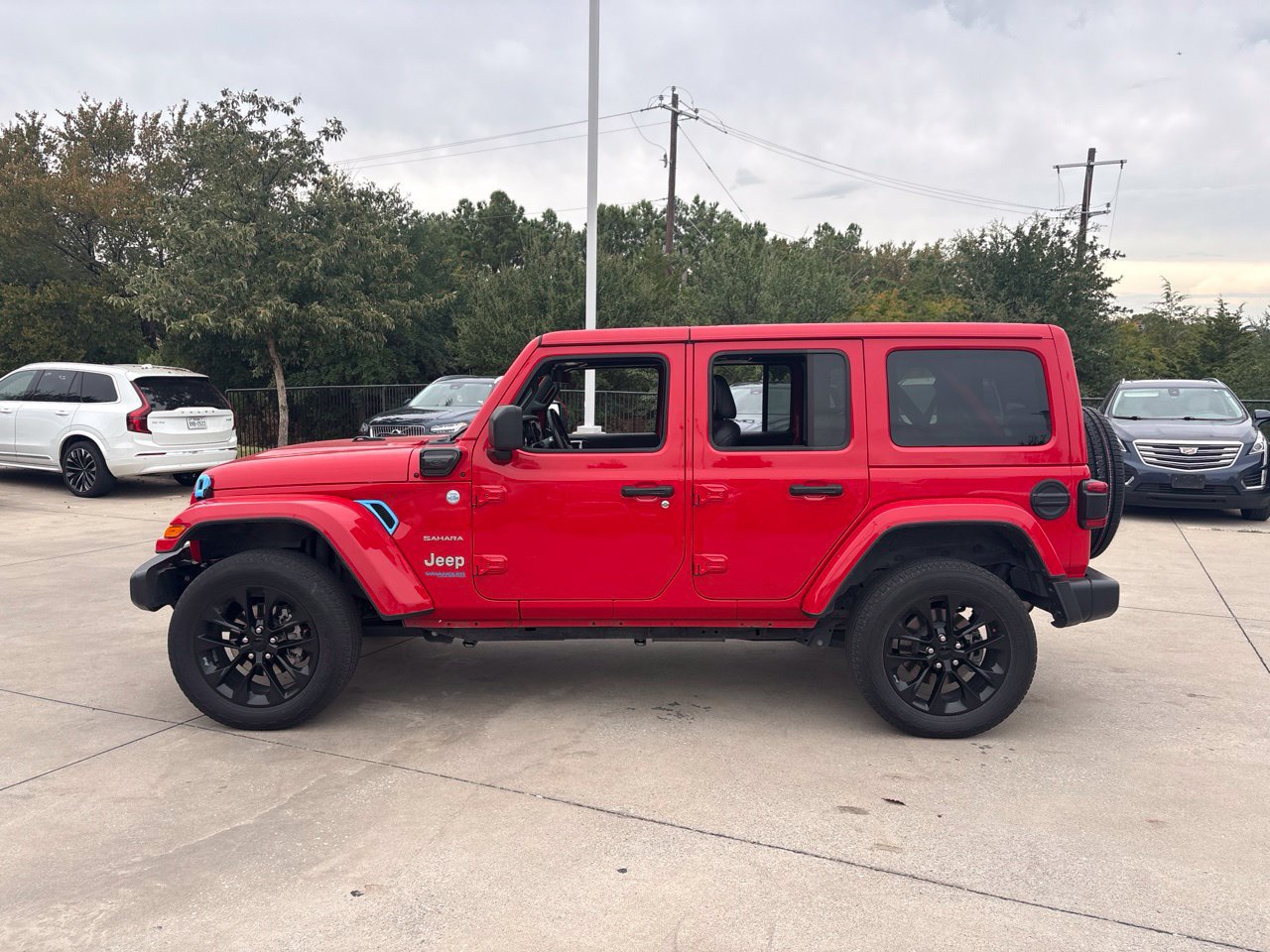 Used 2021 Jeep Wrangler Unlimited Sahara w/ Safety Group AWD/4WD image 8